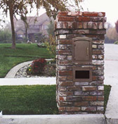 Manchester Column Mailbox